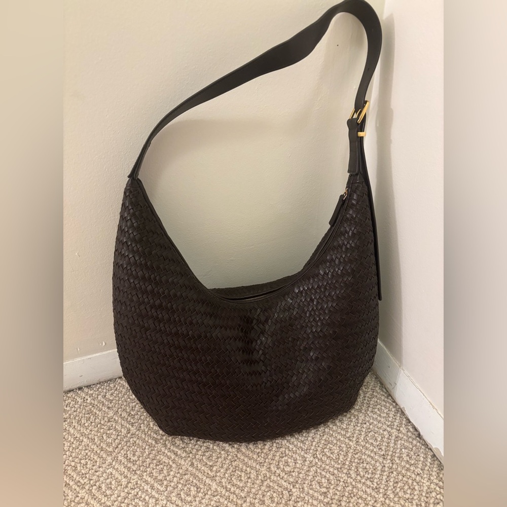 Madewell essential curve bag